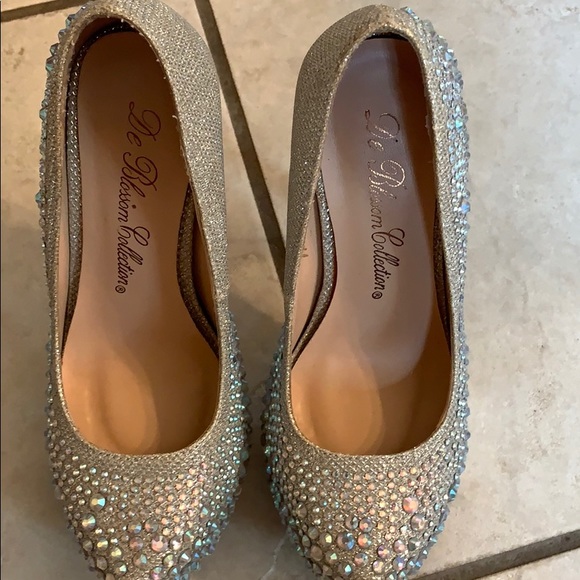 Silver size 5 heels - Picture 4 of 5